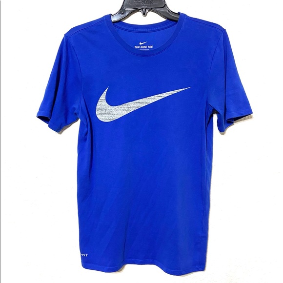★★送料無料★★NIKE★★MEN'S GRAPHIC LOGO SHORT SLEEVE TEE Amazon.com: Nike Mens Sportswear Graphic Short Sleeve Shirts